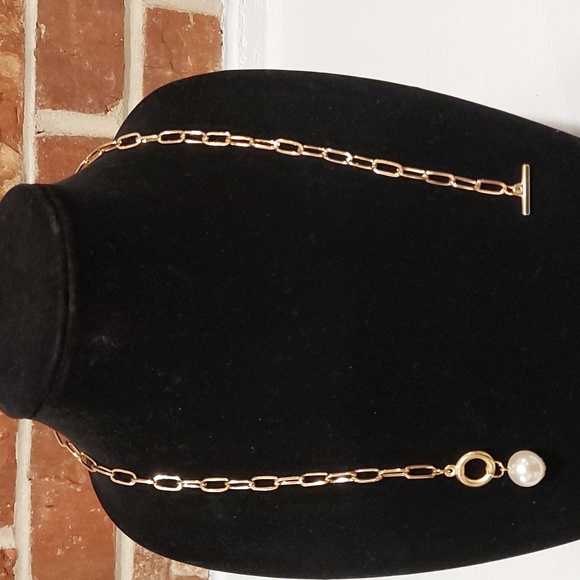 Woman's Fashion Pearl Pendant Gold Necklace - Picture 7 of 8